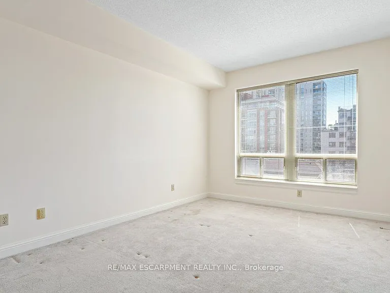430 Pearl St #410 — Photo 23
