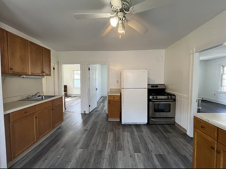 418 East St #2 — Photo 16