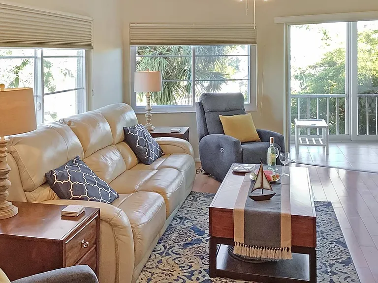 1215 S Portofino Dr #D301 — Photo 8