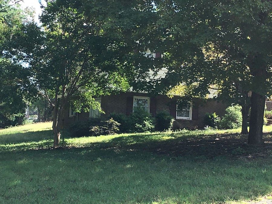 1st image of 155 Northwood Cir