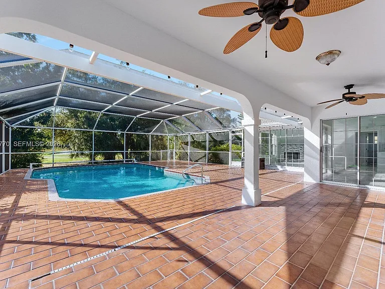 1703 Golfside Village Dr — Photo 2