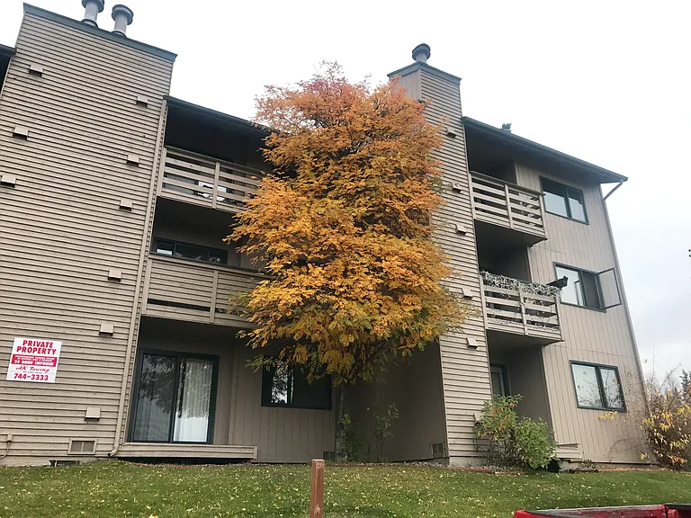 Kinnear Park Apartments — Photo 4