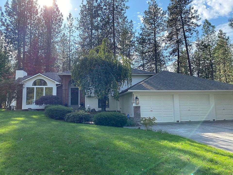 1st image of 1209 W Elmwood Ct