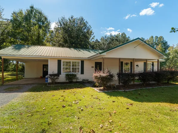 131 Deere John Dr, Lucedale, MS 39452