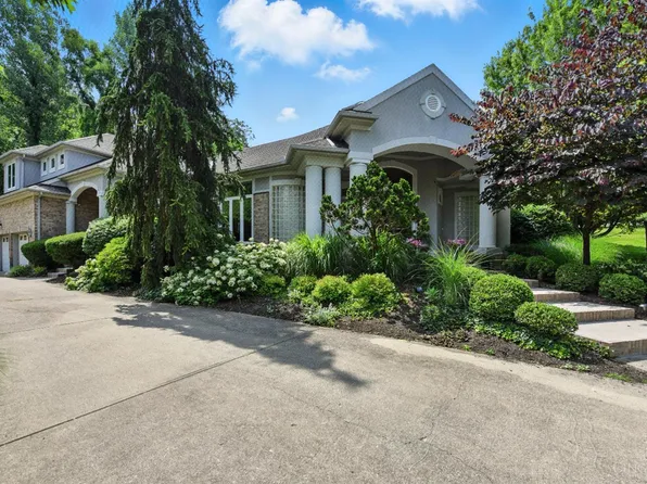 3 Cloister Ct, Cincinnati, OH 45208