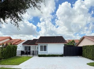 11542 SW 5th St, Sweetwater, FL 33174