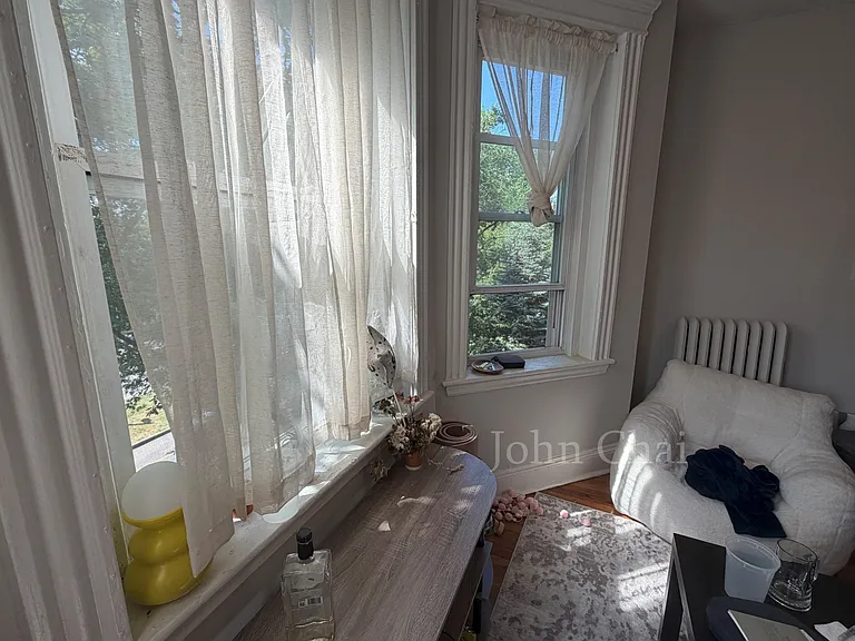 376 Riverway #3 — Photo 6