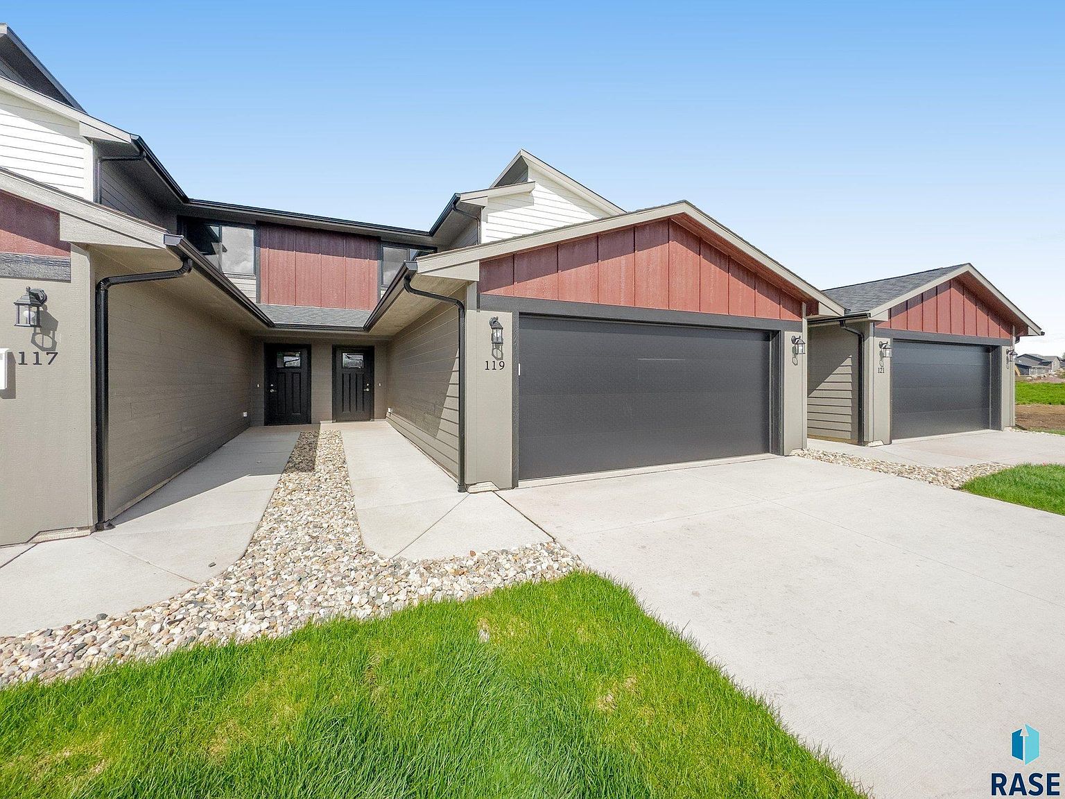 105 N Summit St, Tea, SD 57064 | MLS #22401216 | Zillow