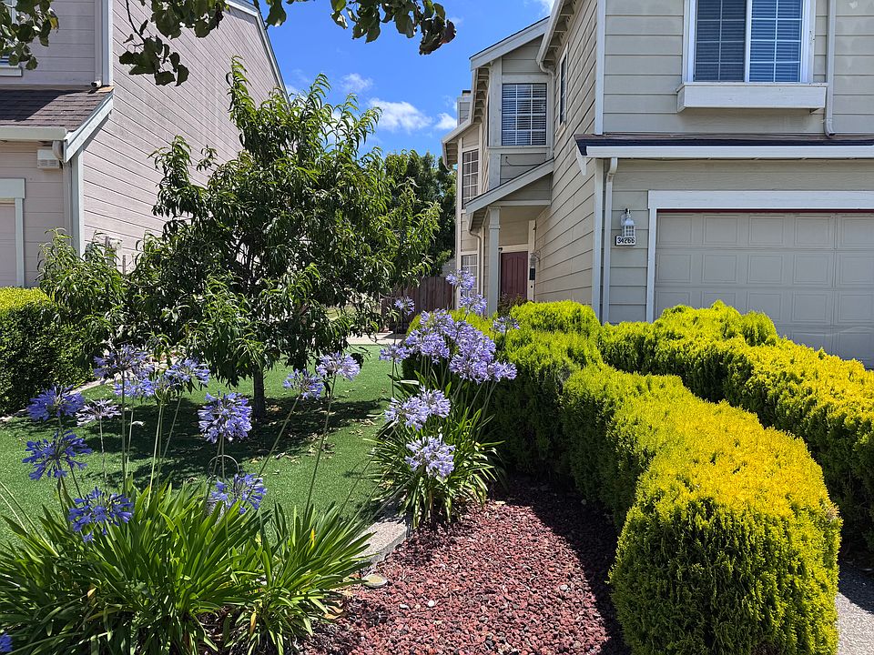 1st image of 34266 Kenwood Dr