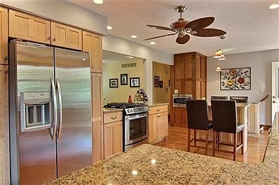 3rd image of 6343 Bridgewood Ct