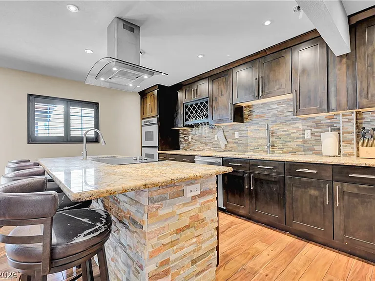 2712 W Oakey Blvd — Photo 15