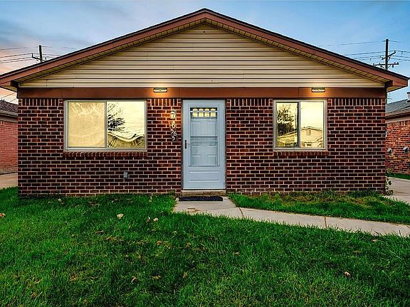 5th image of 30565 Groveland St