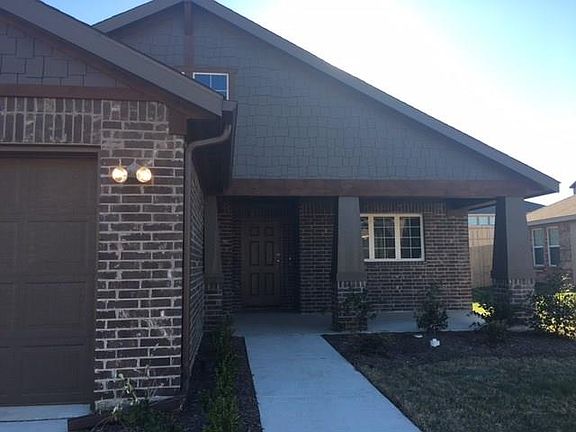 4th image of 5065 Royal Springs Dr