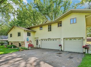 6530 Undestad St, Eden Prairie, MN 55346