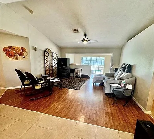 2152 NW 22nd Pl — Photo 8