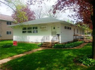 544 E Main St, Central City, IA 52214