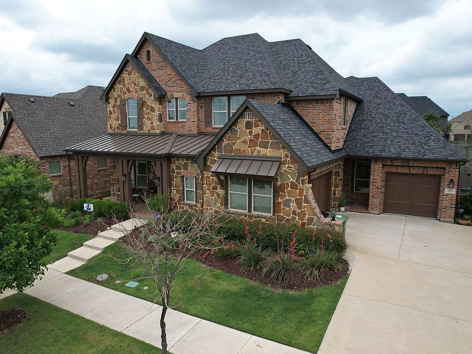 1st image of 221 Waterside Dr