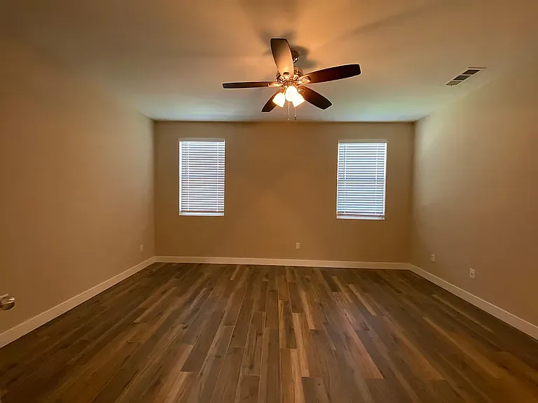 46815 Peach Tree St — Photo 10