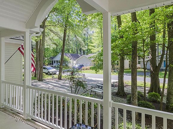 2.Front Porch View