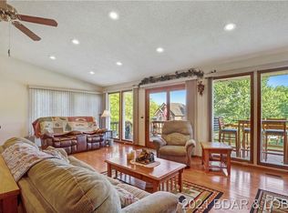 327 Sunny Slope Cir, Camdenton, MO 65020