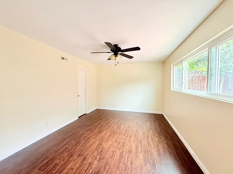 5775 Altamont Dr — Photo 7