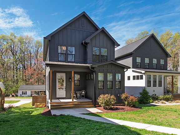 2nd image of 325 Grand Ave