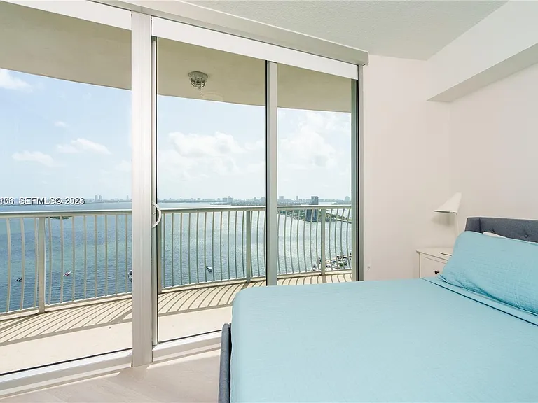 1750 N Bayshore Dr #2401 — Photo 22