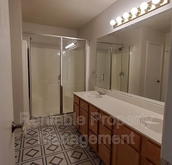 1000 Eden St — Photo 13