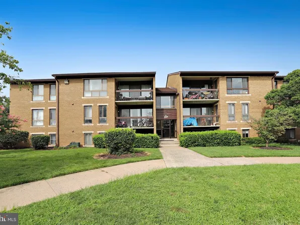 541 Florida Ave APT 101, Herndon, VA 20170