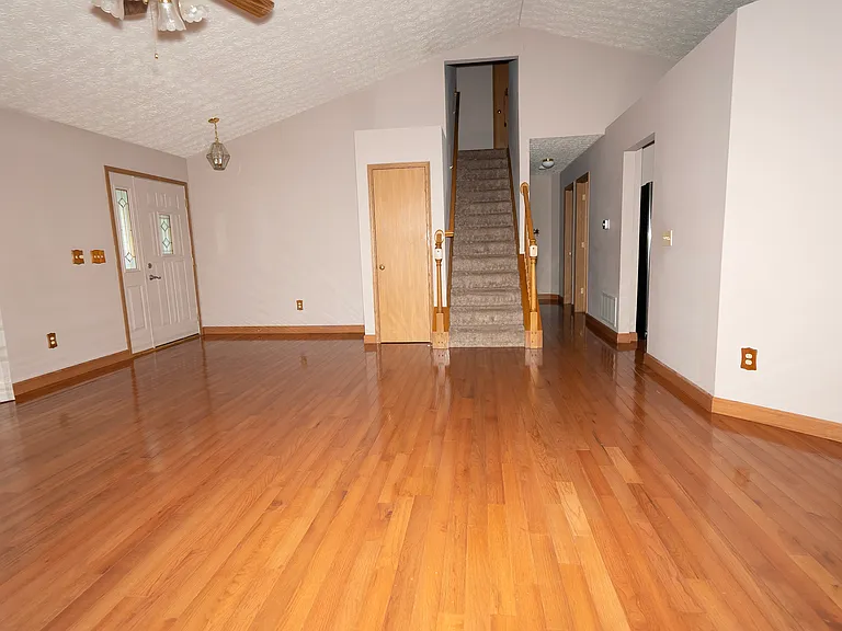 7872 Waggoner Run Dr — Photo 2
