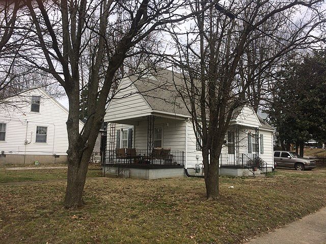 2nd image of 1901 E 17th St