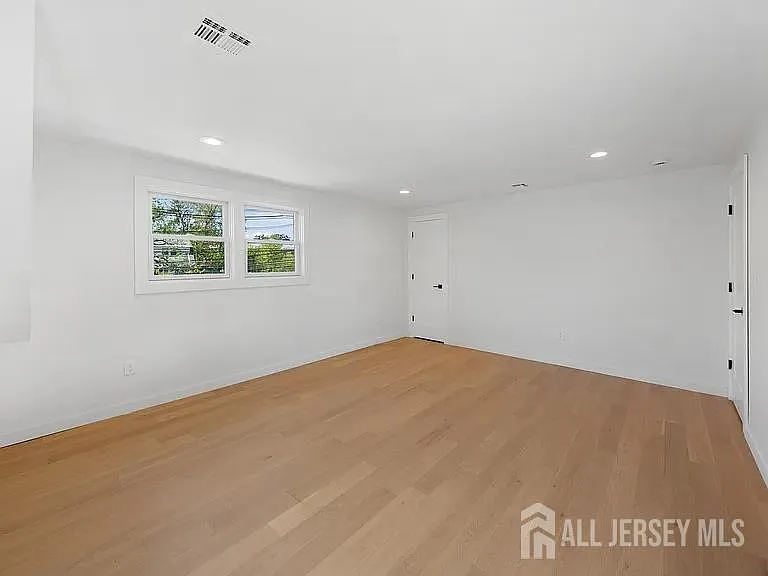 3 Meadow Rd #3 — Photo 10