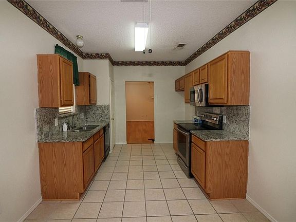 5th image of 7117 Park Creek Cir E