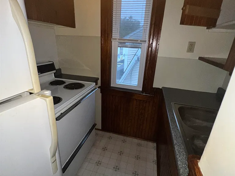 198 Alsace St #2 — Photo 5