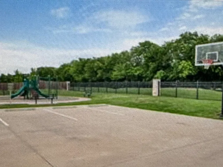 2100 McCallister Dr — Photo 39