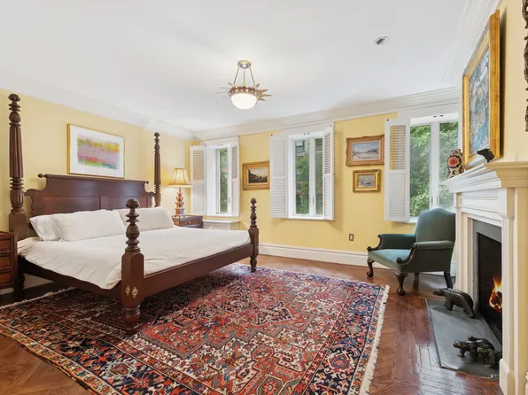 25 Beekman Place image 6 of 8