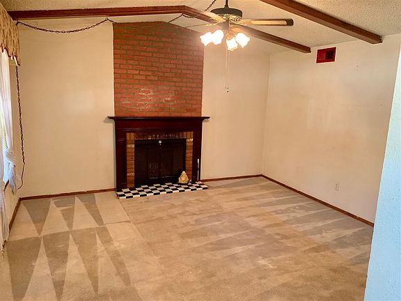 2nd image of 915 NW 64th St