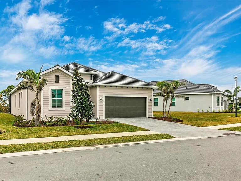 12733 Tulum Loop — Photo 48