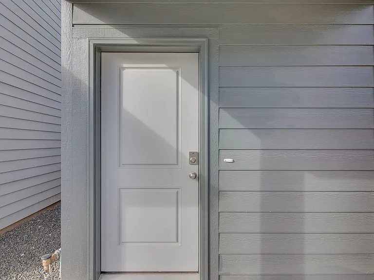 1664 S Sunseeker Ln — Photo 2
