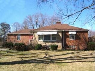8438 Broadview Rd, Broadview Heights, OH 44147
