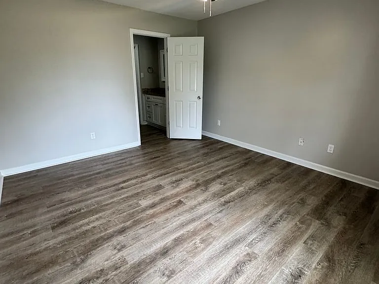 386 Wylie Dr — Photo 7