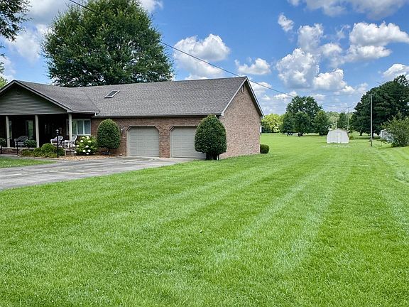 4th image of 65 Hancock Ln