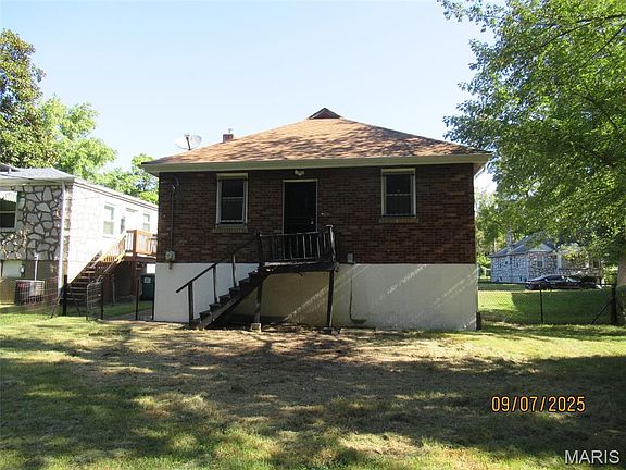 4th image of 6444 Myron Ave