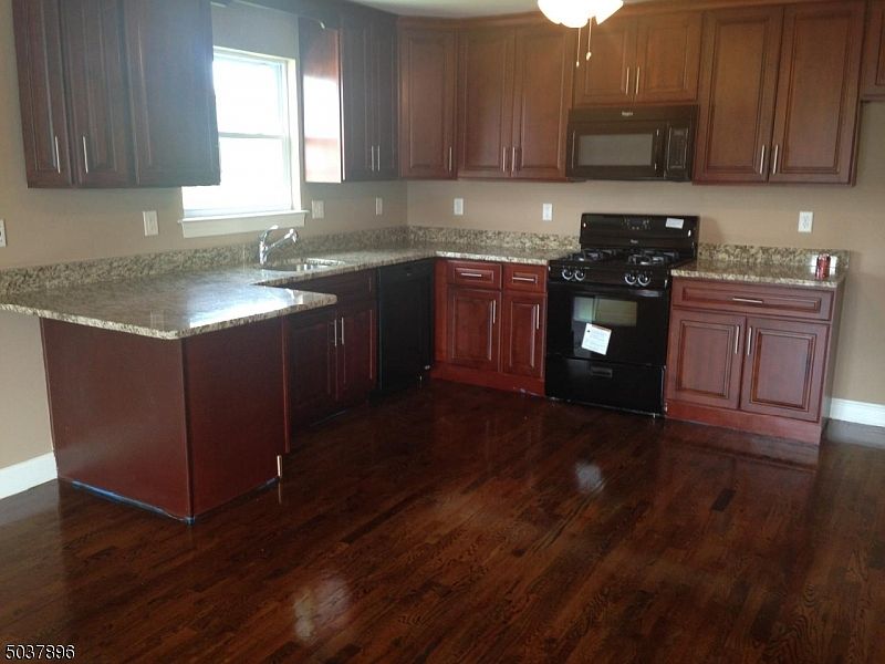 2nd image of 728 S 12th St #1