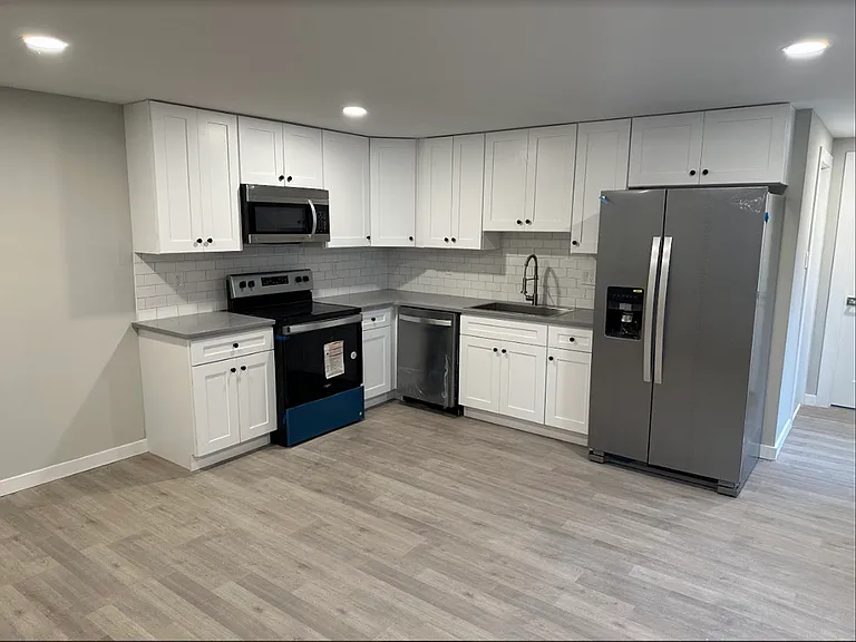 7028 Ridge Ave — Photo 1