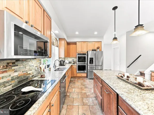 39 Maple Ln, Glen Mills, PA 19342