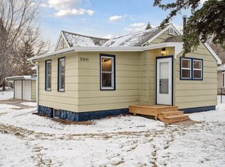 5911 Hillcrest Rd, Mound, MN 55364