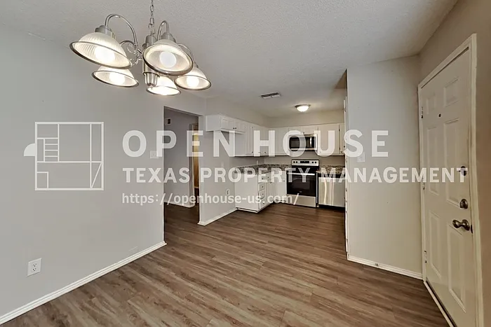 4814 Crest Dr — Photo 7