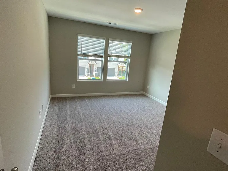 804 Lew Dr — Photo 12