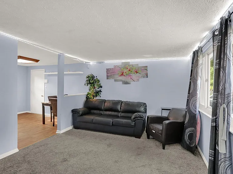 7915 Broadview Dr — Photo 28